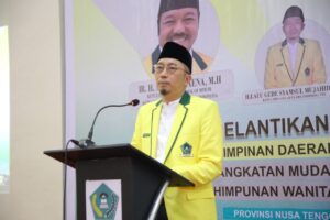 Gede Syamsul Menerima Warisan Maulana Syaikh TGKH Muhammad Zainuddin Abdul Madjid