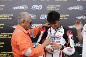 Pembalap Kebanggaan Indonesia, Suryo Aji Terima Access Card Dari MGPA