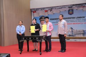 Hindari Korupsi di Desa, Kejari Loteng Teken Kesepakatan Bersama Bidang Perdata dan TU