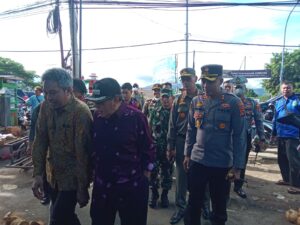 Kapolres Lombok Utara Dampingi Bupati Sidak di Pasar Tanjung