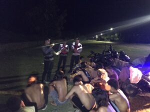Asik Pesta Miras, Belasan Remaja Diamankan Polisi