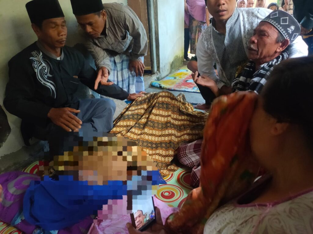 Diduga Gantung Diri, Warga Desa Bonjeruk Ditemukan Tewas