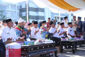 388 Jamaah Calon Haji Dari Lombok Tengah Berangkat ke Baitullah