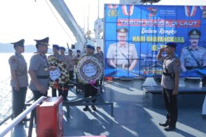 Polda NTB Tabur Bunga Sambut HUT Bhayangkara ke-77