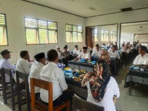 Bupati Loteng Siapkan Sekolah Khusus Anak Yatim-piatu