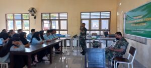 Kodim 1620/Loteng Sosialisasi Bela Negara di SMAN 1 Pringgarata