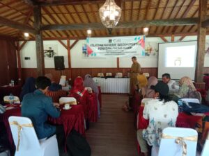 Puluhan Pengusaha Muda Ikuti Pelatihan Yang Digelar Diskoperindag KLU