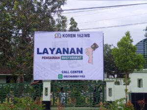 Kodim 1620/Loteng Pasang Baliho Layanan Pengaduan Masyarakat