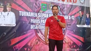 Wabup KLU Tutup Turnamen Sepak Bola Parus Paras Paros Cup IV Kec Tanjung