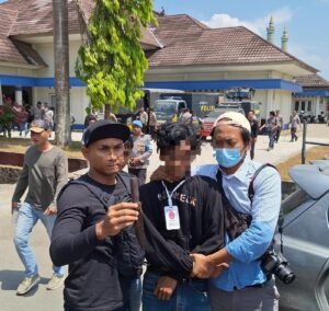 Seorang Peserta Unjuk Rasa di Sumbawa Barat Diamankan Karena Membawa Sajam