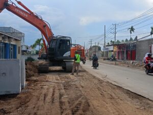 Pembebasan Lahan Untuk Jalan Jalur Dua di KLU Mencapai 100 Persen