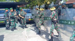 Kodim 1620/Loteng Siagakan Pasukan Huru Hara Jelang Pemilu 2024