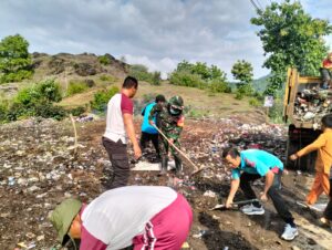 Perguat Sinergitas Tiga Pilar, Polsek Belo Gelar Gotong Royong Bersihkan Sampah