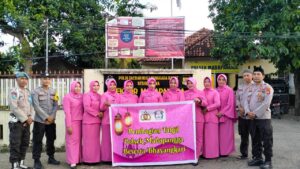 Raih Berkah di Bulan Suci Ramadhan, Polsek Madapangga Bagikan Takjil Berbuka Puasa Gratis