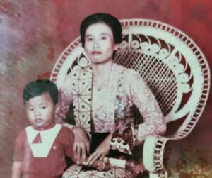 Sisi Humanis Kapolres Bima dan Pengabdiannya Kepada Sang Ibu yang Layak Jadi Teladan