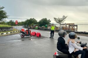 Antisipasi Macet dan Lawan Arus, Sat Lantas Polres Bima Rutin Gatur Lalin Sore Hari
