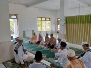 Jumat Curhat Bhabinkamtibmas Donggobolo, Ajang Dengarkan Keluhan Warga