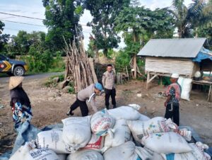 Patroli Rutin Polsek Donggo Pantau Kegiatan Masyarakat dan Cegah Kasus Kriminal