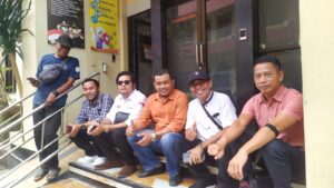 Sidang ITE Joni Kembali Ditunda, Pengacara Bang Zul Datangi Polda NTB