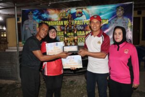 Bhayangkari Ranting Woha Libas Gabungan Monta dan Parado Dengan Scor 3-2 di Bhayangkari Cup.