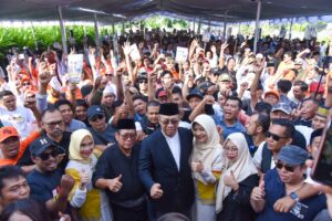 Ribuan Pendukung Hadiri Deklarasi Pasangan Bang Zul – Abah Uhel