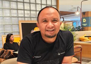 Tak Lagi Jadi PJ Gubernur, LOGIS Desak Baliho Lalu Gita di Kantor dan Sekolah Dicopot