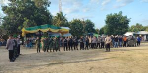 Personel Polres Bima Amankan Pesta Rakyat di Desa Tonda yang Datangkan Artis Nasional