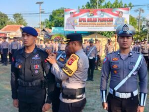 Wakapolres Bima Saogi Pimpin Upacara Gelar Pasukan Operasi Patuh Rinjani 2024