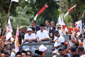 Belasan Ribu Relawan Tumpah, Kawal Zul-Uhel Daftar ke KPUD NTB