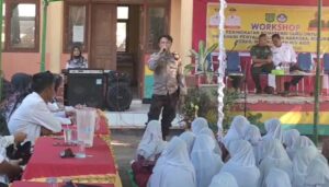 Personel Polsek Bolo Jadi Pemateri Sosialisasi Penyalahgunaan Narkoba, Miras & HIV AIDS