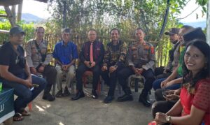 “Cooling System” Jelang Pilkada, Kapolsek Donggo Optimalkan Sambang Kamtibmas Humanis