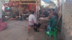 Cooling System, Bhabinkamtibmas Polsek Woha Imbau Warga Pilkada  Damai