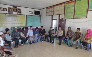 Menuju Pilkada Aman dan Sejuk, Bhabinkamtibmas Polsek Donggo Sambangi Warga Binaan