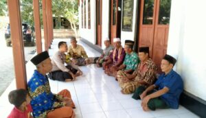 Jumat Curhat, Bhabinkamtibmas Palibelo Imbau Warga Binaan Sukseskan Pilkada Damai