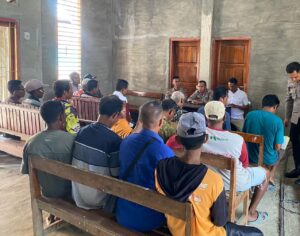 Pastikan Tahapan Pilkada Aman,  Cooling System Cara Sat  Binmas Polres Bima Imbau Warga