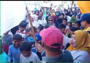 Ribuan Masyarakat Gerung Turut Meriahkan Jalan Sehat Si Manis