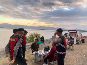 Patroli KRYD Sore Hari Sat-Samapta Polres Bima Edukasi Masyarakat Wujudkan Pilkada Damai