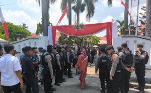Satgas Preventif Polres Bima Amankan Pelantikan 45 Anggota DPRD Kabupaten Bima
