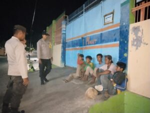 Patroli Dialogis dan KRYD, Polsek Sanggar Gelorakan Pilkada Sejuk dan Damai