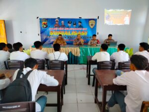 SDM Polres Bima Sosialisasi Penerimaan Terpadu Anggota Polri di SMAN 1 Madapangga