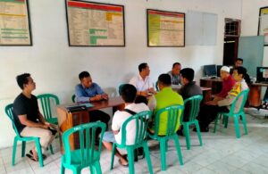 Bhabinkamtibmas Polsek  Belo Sambangi Warga Binaan Sosialisasikan Pilkada Damai