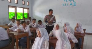 Sat Lantas Polres Bima Sosialisasi Operasi Zebra Rinjani ke Pelajar