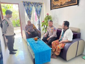 SDM Polres Bima Home Visit Beri Dukungan Moral Personel Yang Sedang Sakit