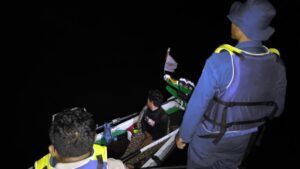 Sat Polairud Polres Bima Intensifkan Patroli Blue Light Jelang Pelantikan Presiden