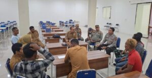 Cooling System Ala Bhabinkamtibmas Polsek Woha Sosialisasi Pilkada Damai dan Cegah Hoax