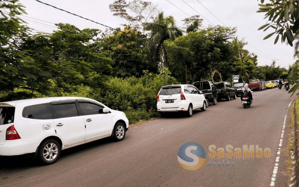 Kadishub Lombok Tengah Angkat Bicara Soal Parkir Liar di Depan RSCM Praya