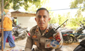 Kapolsek Sekotong Tinjau Keramaian Wisata Lebaran Ketupat di Pantai Elak-Elak