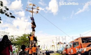 Suasana “Sweet Seventeen” KLU: BPBD Gelar Panjat Pinang Spektakuler dengan Hadiah Jutaan Rupiah!