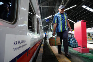 Antusiasme Tinggi, Penjualan Tiket KA Rajabasa dan Kualastabas Tembus 9.957 Selama Libur Panjang Isra Mikraj