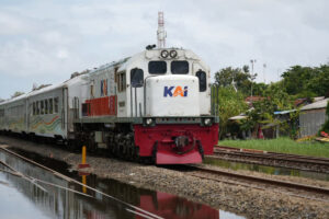 Normalisasi Jalur Pekalongan – Sragi yang Terdampak Banjir Terus Dilakukan, KA Berjalan 40 Kpj dan Tidak Ada Pembatalan Perjalanan